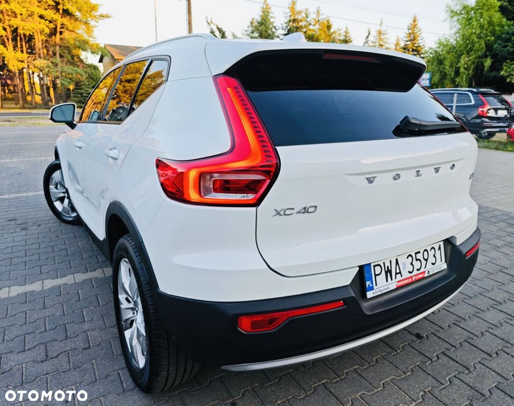 Volvo XC 40 T5 AWD Momentum Pro - 4