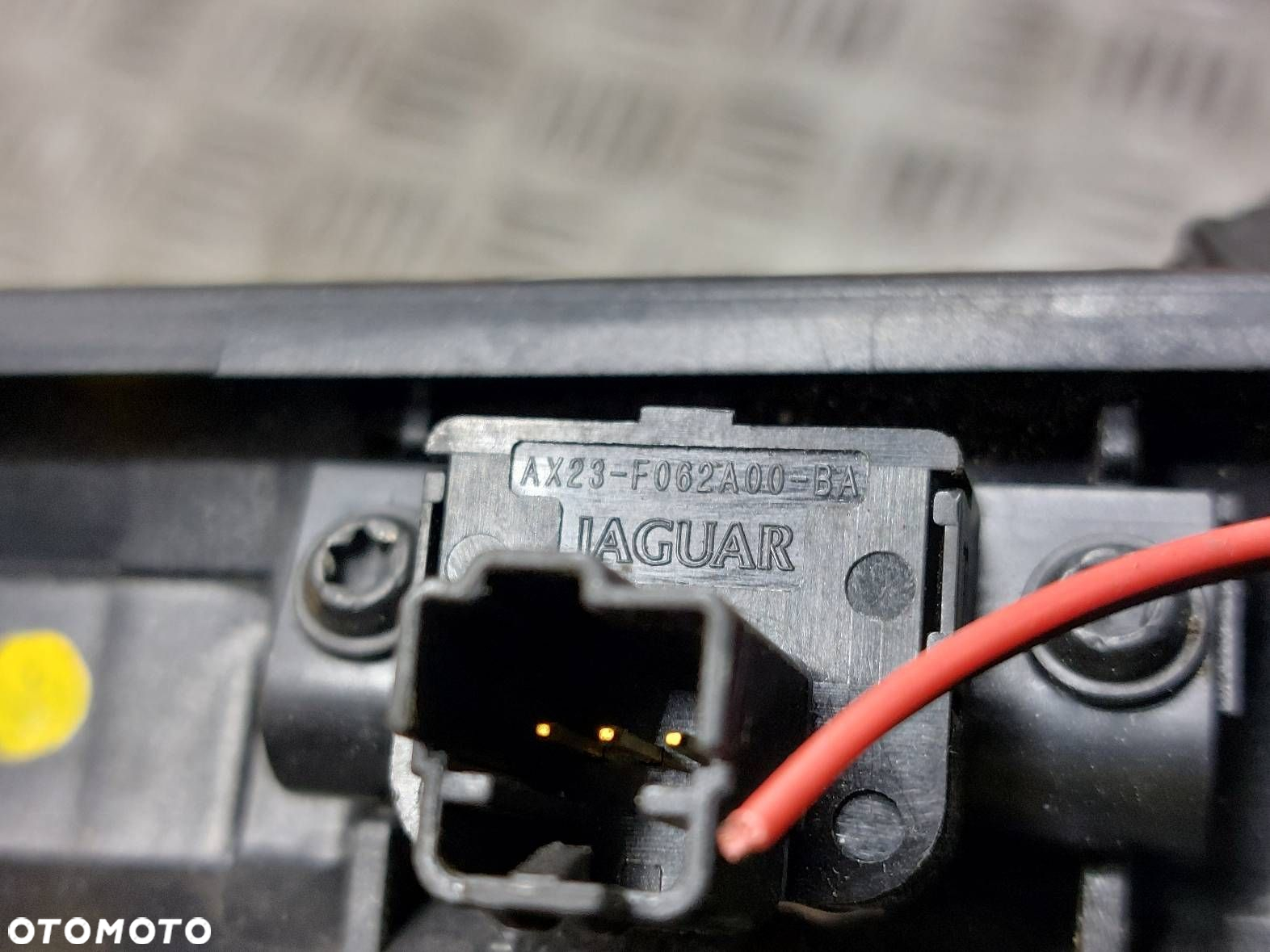PRZEŁĄCZNIK AWARYJNYCH DEKOR KOKPITU JAGUAR XF X250 8X23-045K16-AD - 6