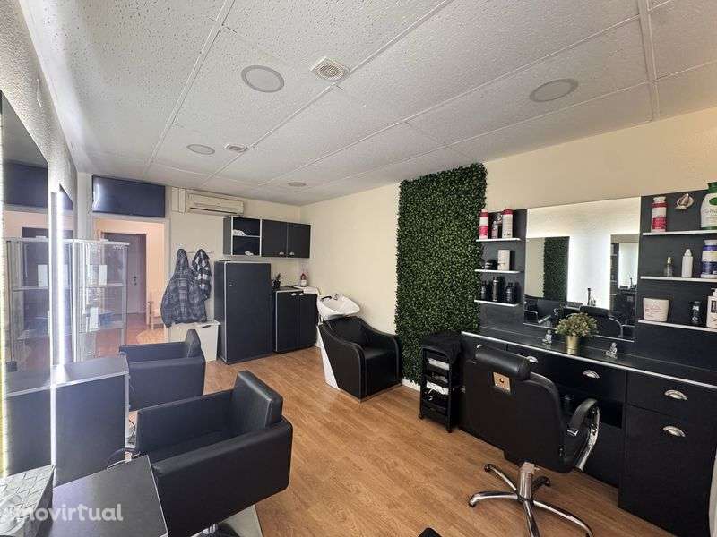 Aluga-se Salão de Cabeleireiro – Localização Premium no Campo Pequeno - Grande imagem: 2/6