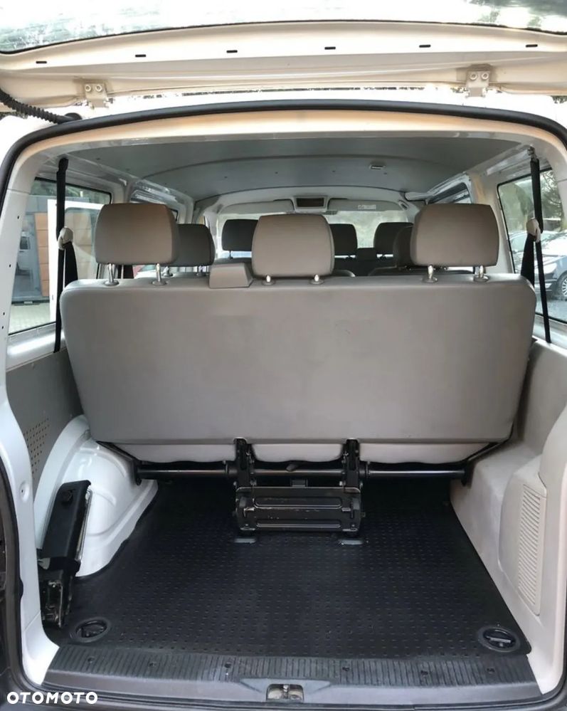 Volkswagen Transporter - 12