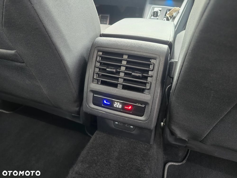 Volkswagen Golf - 11