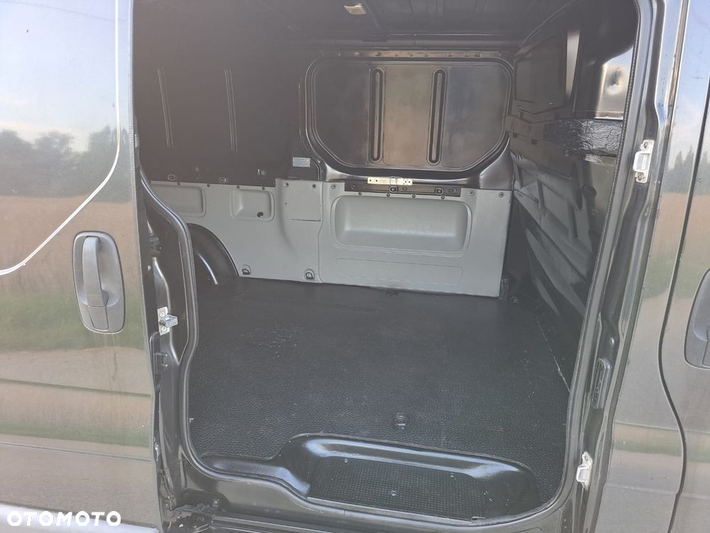 Opel Vivaro - 9