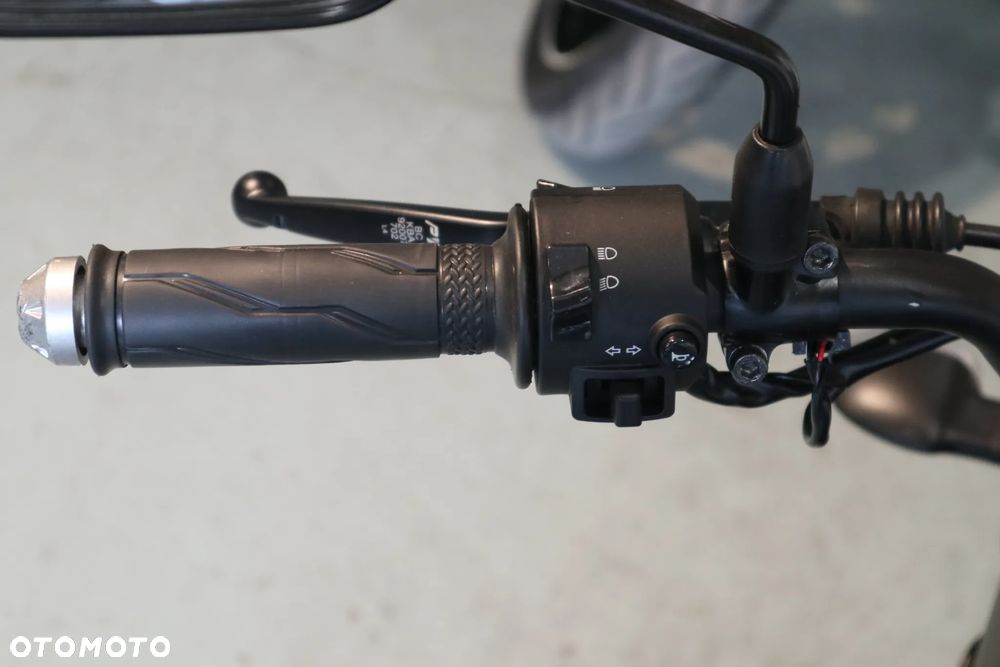 Yamaha XSR - 13