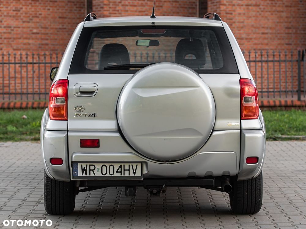 Toyota RAV4 2.0 VVT-i 4x4 - 34