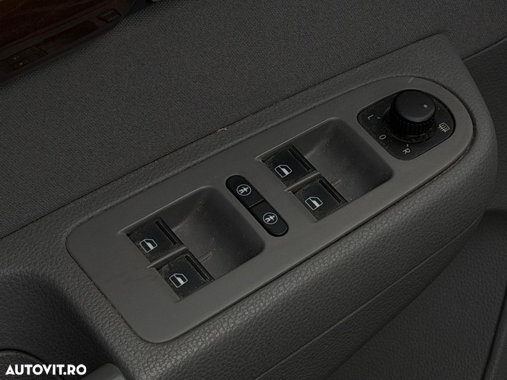 Volkswagen Sharan 2.0 TDI Comfortline - 21