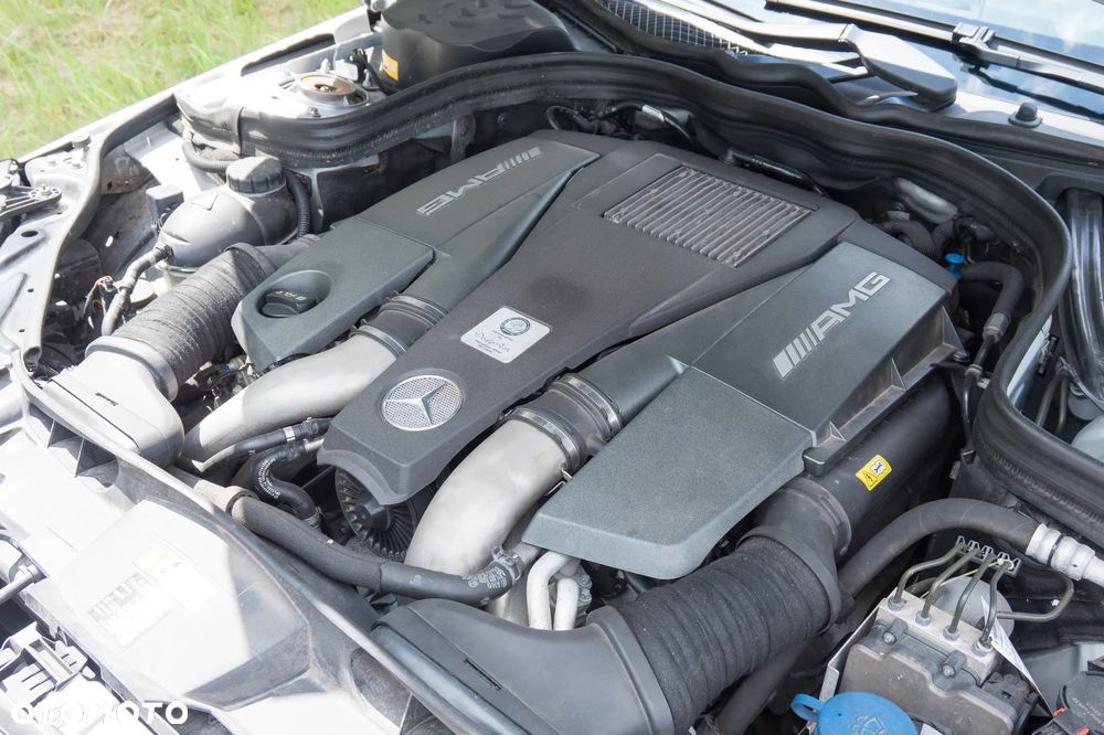 Mercedes-Benz Klasa E 63 AMG T 4Matic AMG Speedshift MCT - 39
