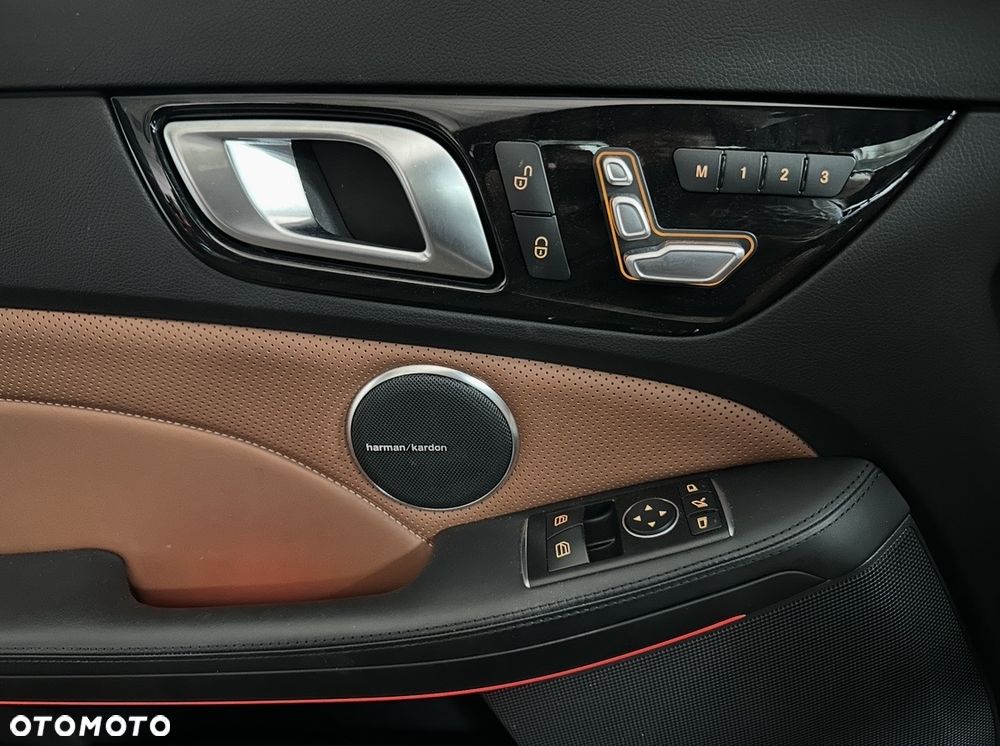 Mercedes-Benz SLC AMG 43 9G-TRONIC - 22