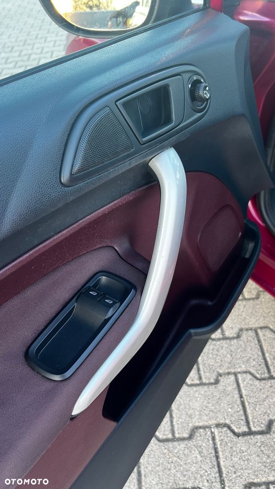 Ford Fiesta 1.25 Platinium X - 21