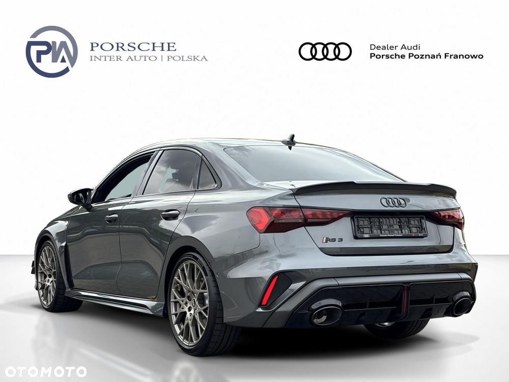 Audi RS3 Limousine - 3