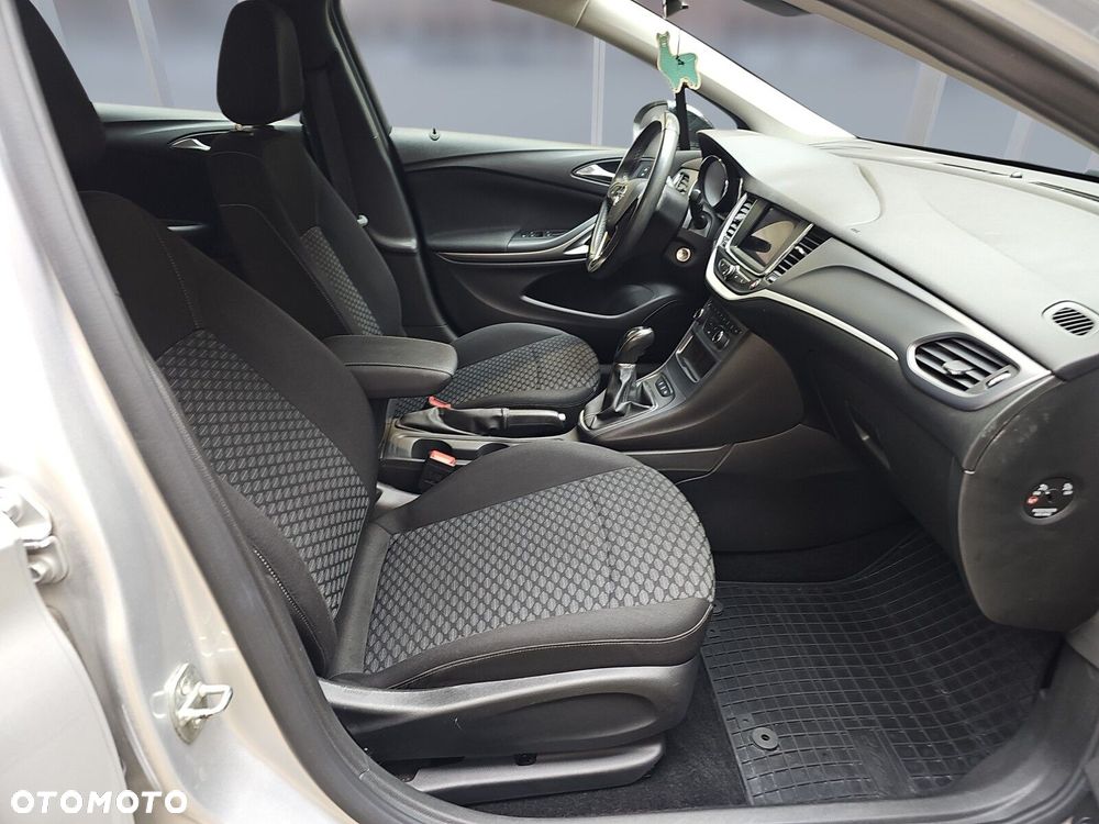 Opel Astra 1.2 T Edition S&S - 9