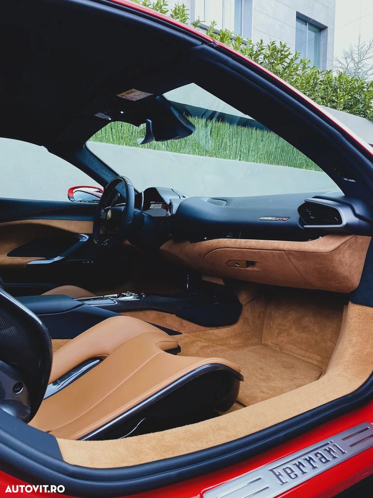 Ferrari 296 GTS - 11