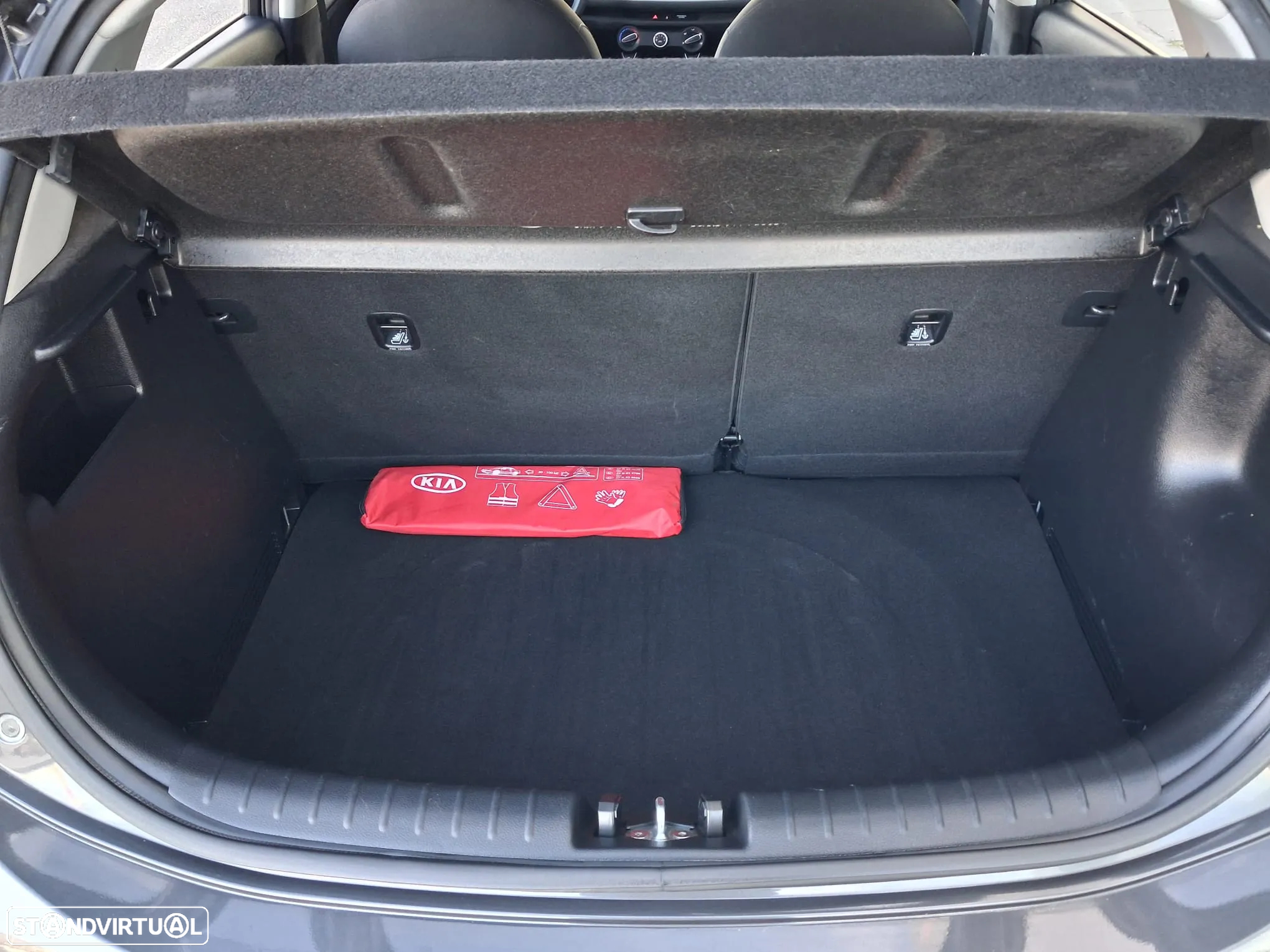 Kia Rio 1.4 CRDi LX - 20