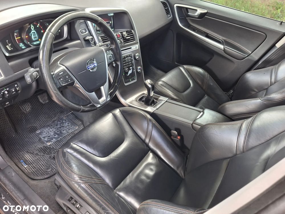 Volvo XC 60 D4 Drive-E Momentum - 28