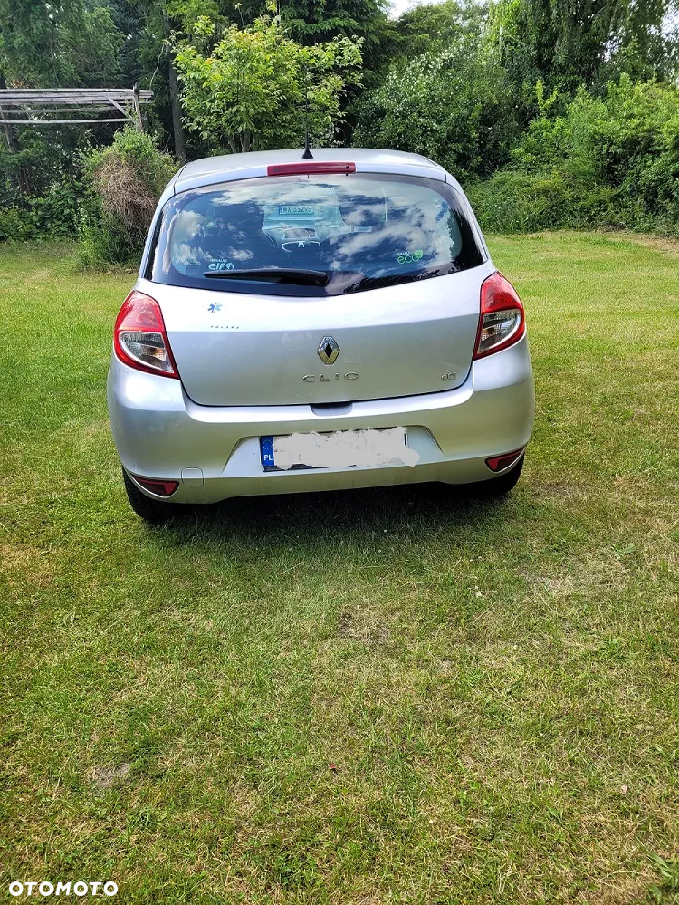 Renault Clio - 7