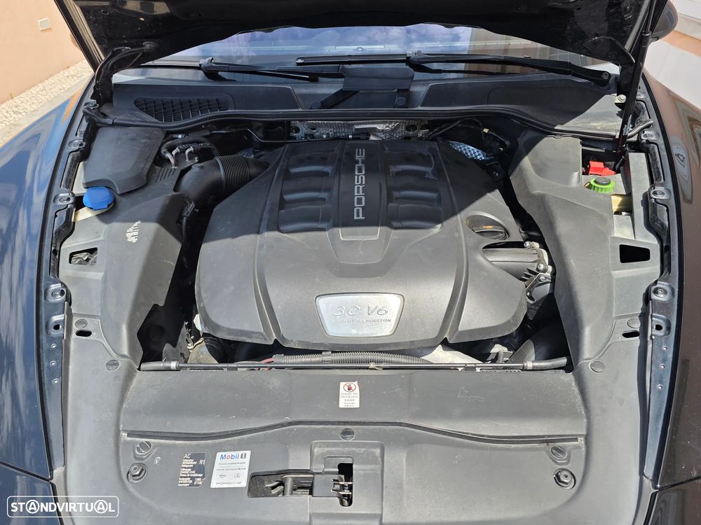 Porsche Cayenne Tiptronic S - 11