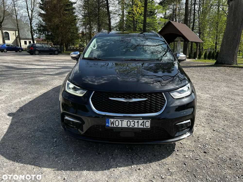 Chrysler Pacifica - 5