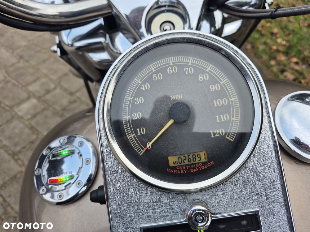 Harley-Davidson Touring Road King - 9