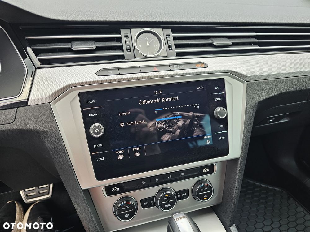 Volkswagen Passat - 20