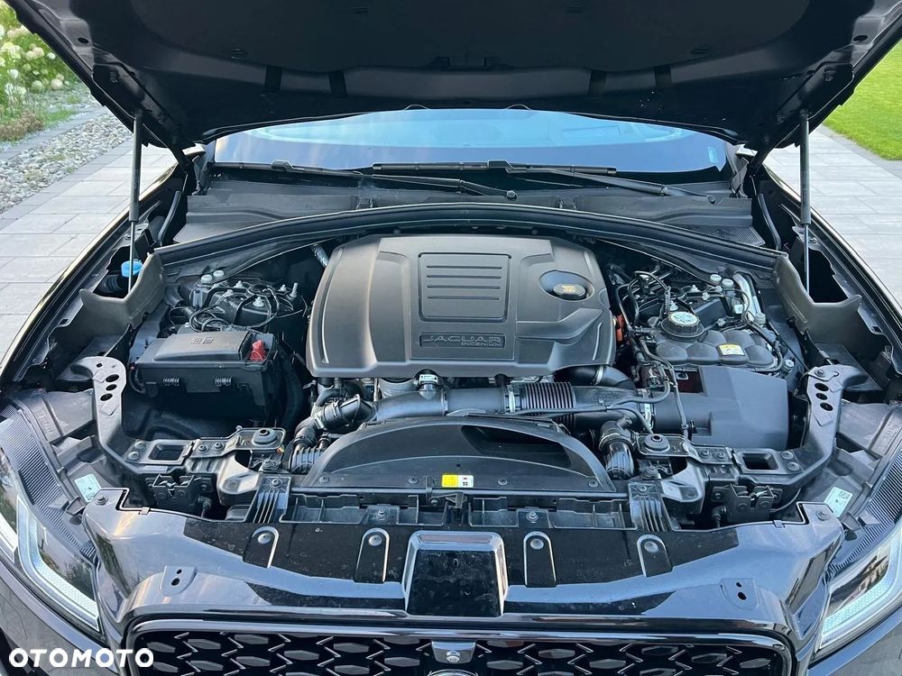Jaguar F-Pace 2.0 P250 mHEV AWD R-Dynamic S - 12
