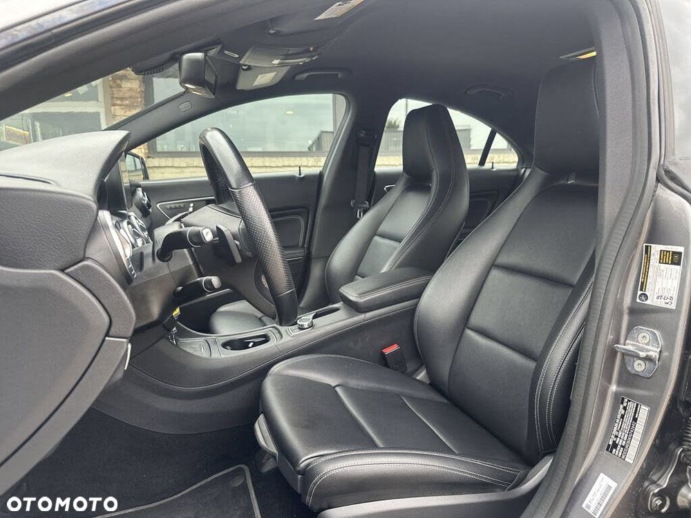 Mercedes-Benz CLA - 10