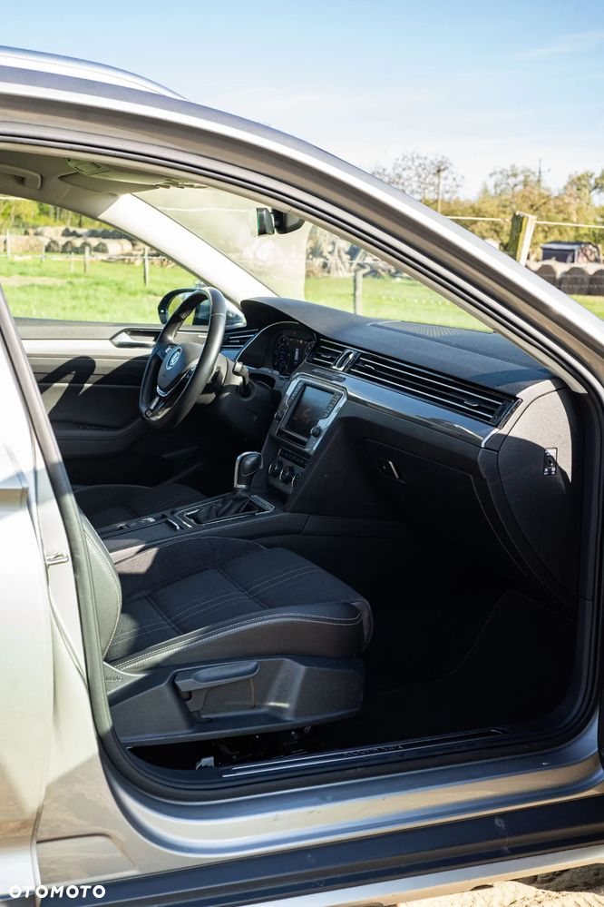 Volkswagen Passat 2.0 TDI Bi-Turbo BMT 4Mot Highline DSG - 15