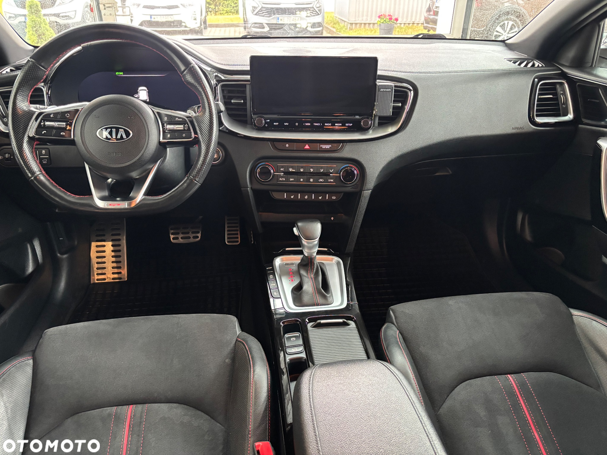 Kia ProCeed 1.6 T-GDI GT DCT - 13