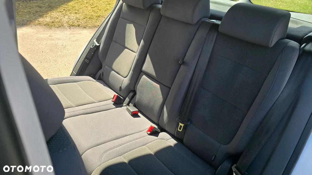 Volkswagen Golf Plus 1.6 Comfortline - 26