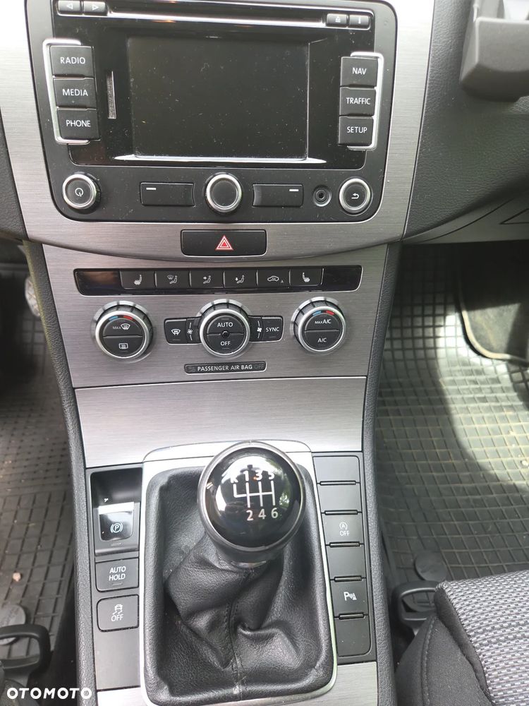 Volkswagen Passat Variant 2.0 TDI BlueMotion Technology Comfortline - 10