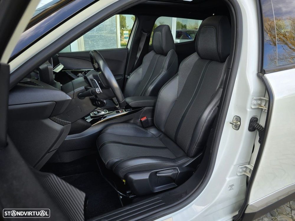 Peugeot 2008 1.2 PureTech GT Line EAT8 - 8