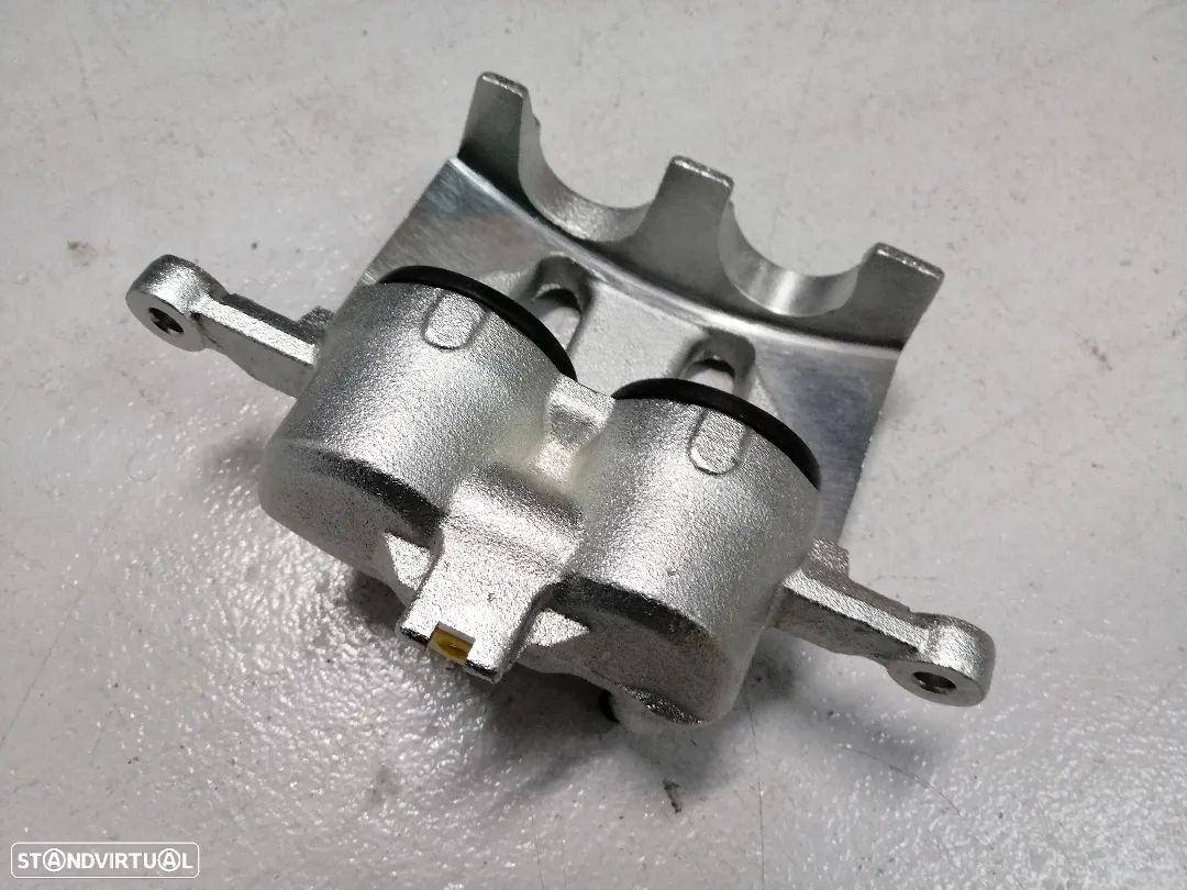 Pinça / Pinças Bomba de travão rodas da frente Nissan Pickup D22 4WD - 1
