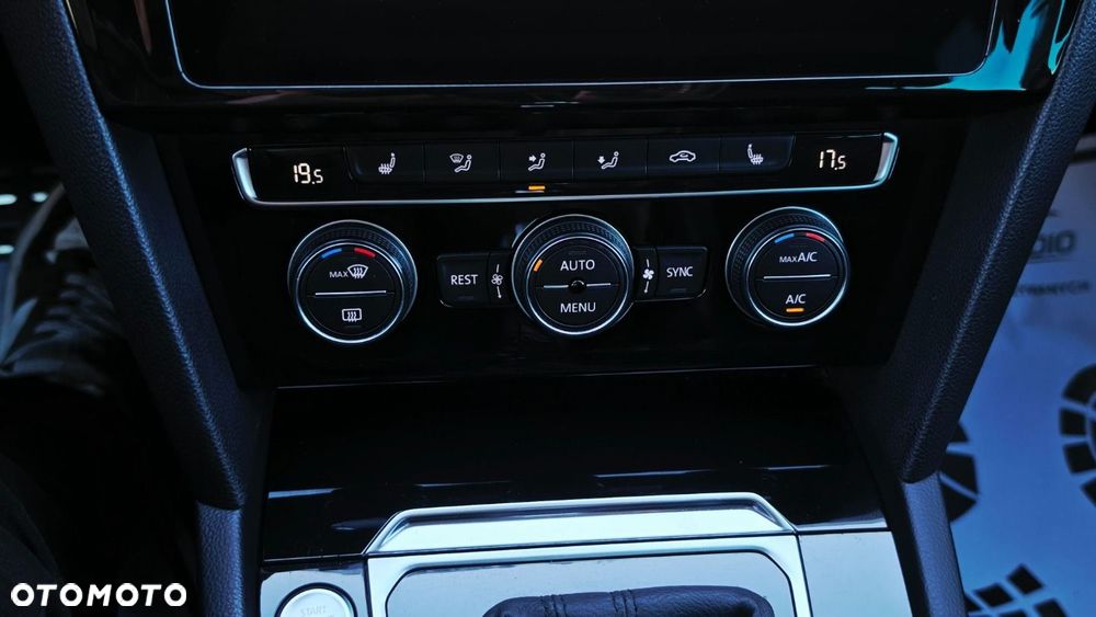 Volkswagen Passat Variant 1.4 TSI ACT (BMT) DSG Highline - 20