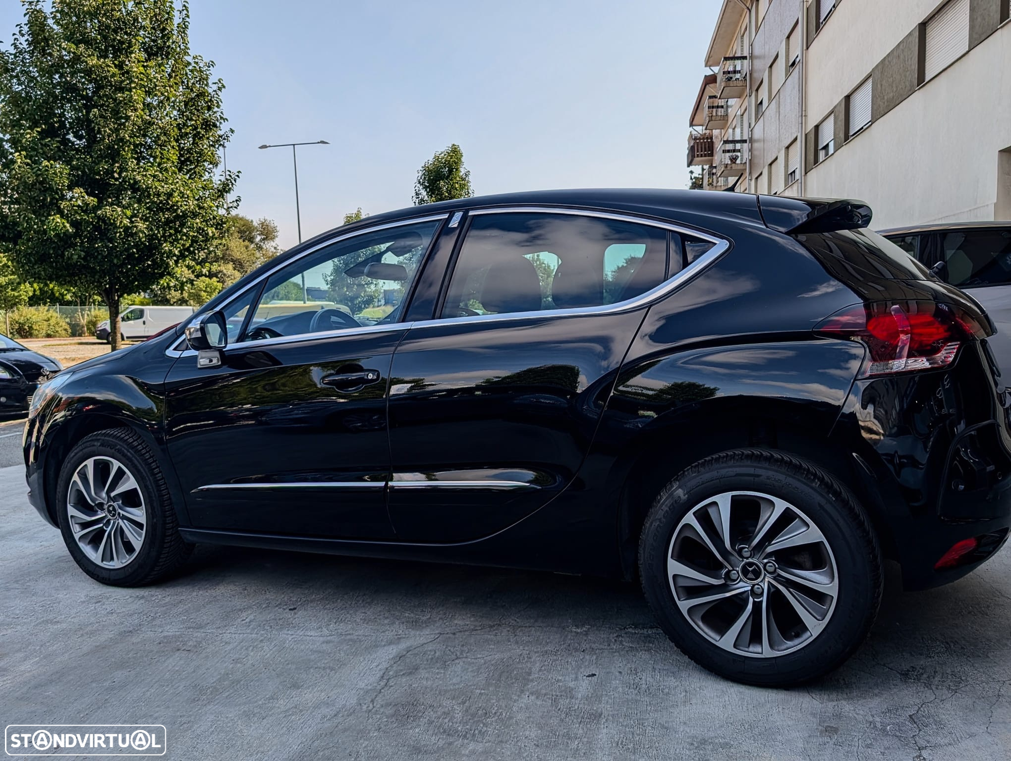 Citroën DS4 1.6 BlueHDi So Chic EAT6 - 6