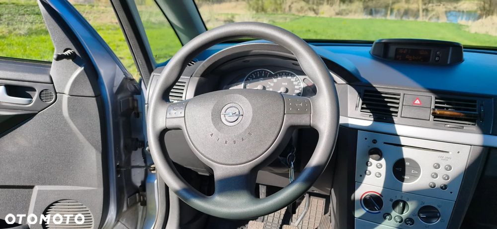 Opel Meriva 1.6 (Essentia) - 12