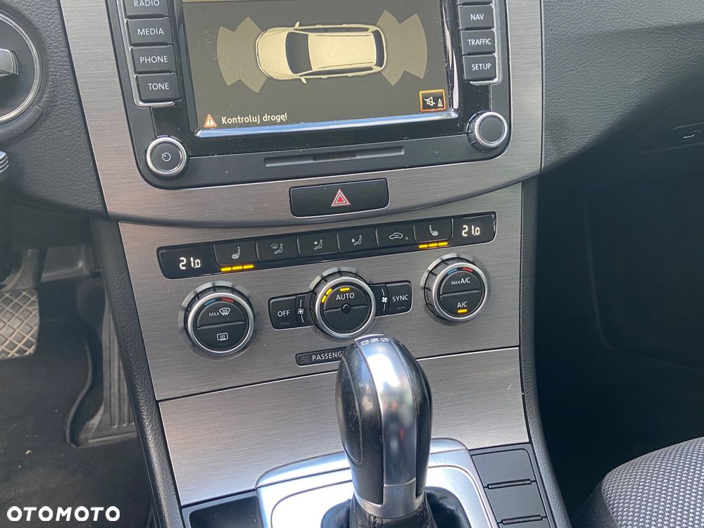 Volkswagen Passat Variant 2.0 TDI Highline DSG - 25