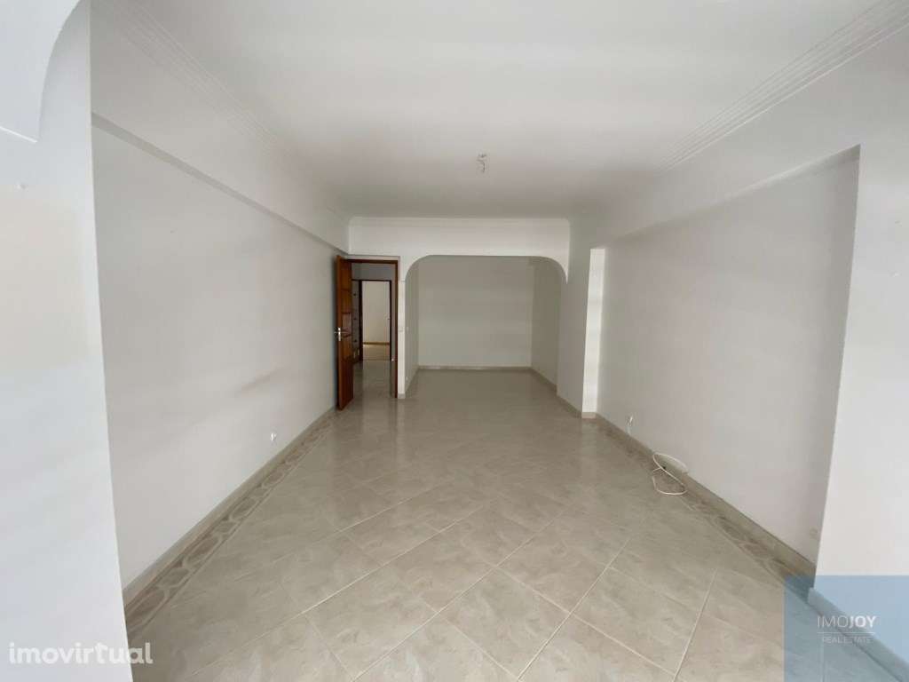 Apartamento T4 com Garagem na Portela de Sacavém - Grande imagem: 4/40