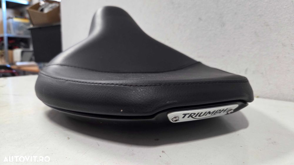 catalizator sa Triumph Boneville Bobber - 1