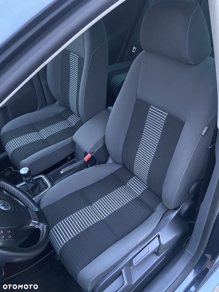 Volkswagen Golf Plus 1.9 TDI DPF United - 16