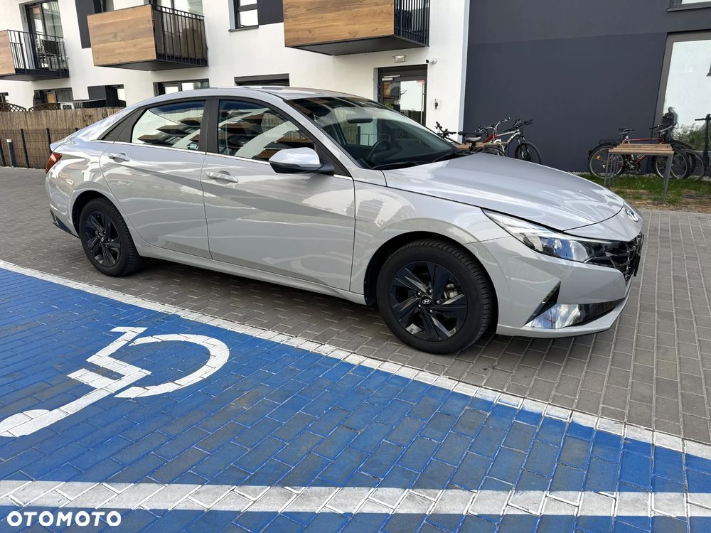 Hyundai Elantra 1.6 Smart CVT - 10