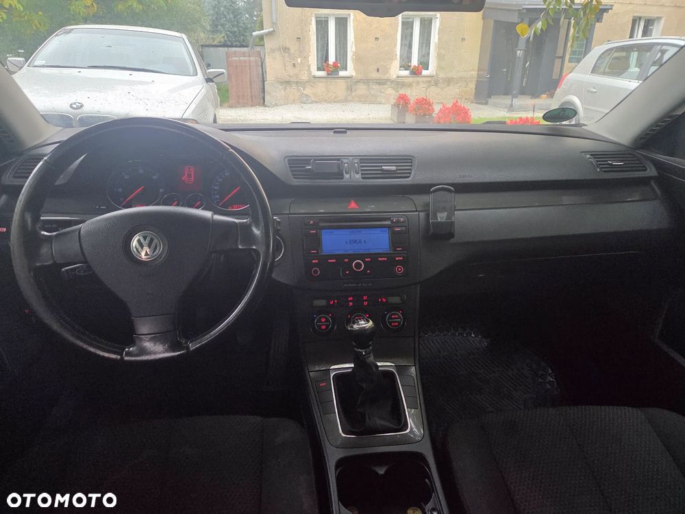 Volkswagen Passat 2.0 TDI Comfortline - 17