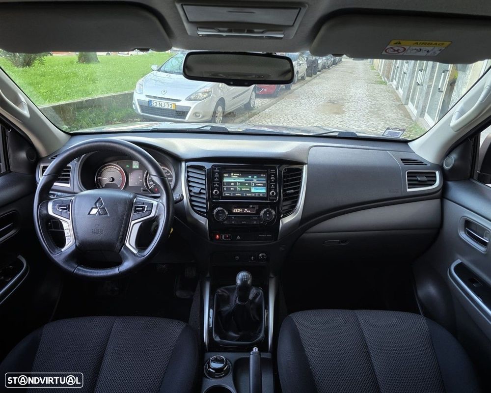 Mitsubishi L200 2.4 DI-D CD Instyle Strakar 4WD - 5