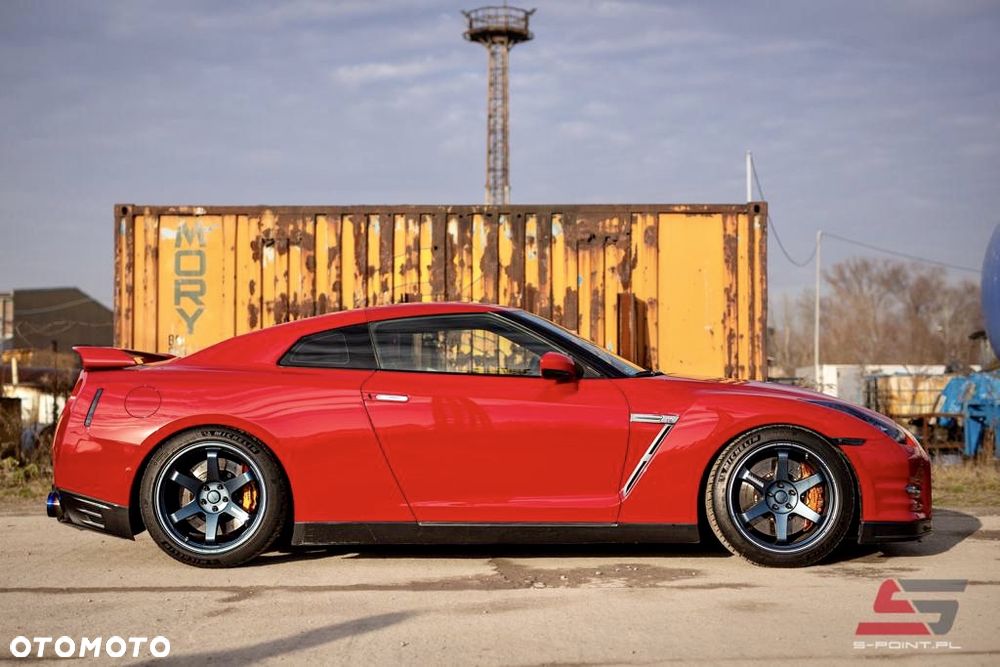 Nissan GT-R Black Edition - 16