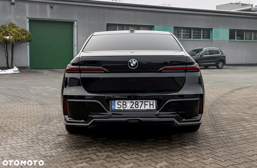BMW Seria 7 - 34