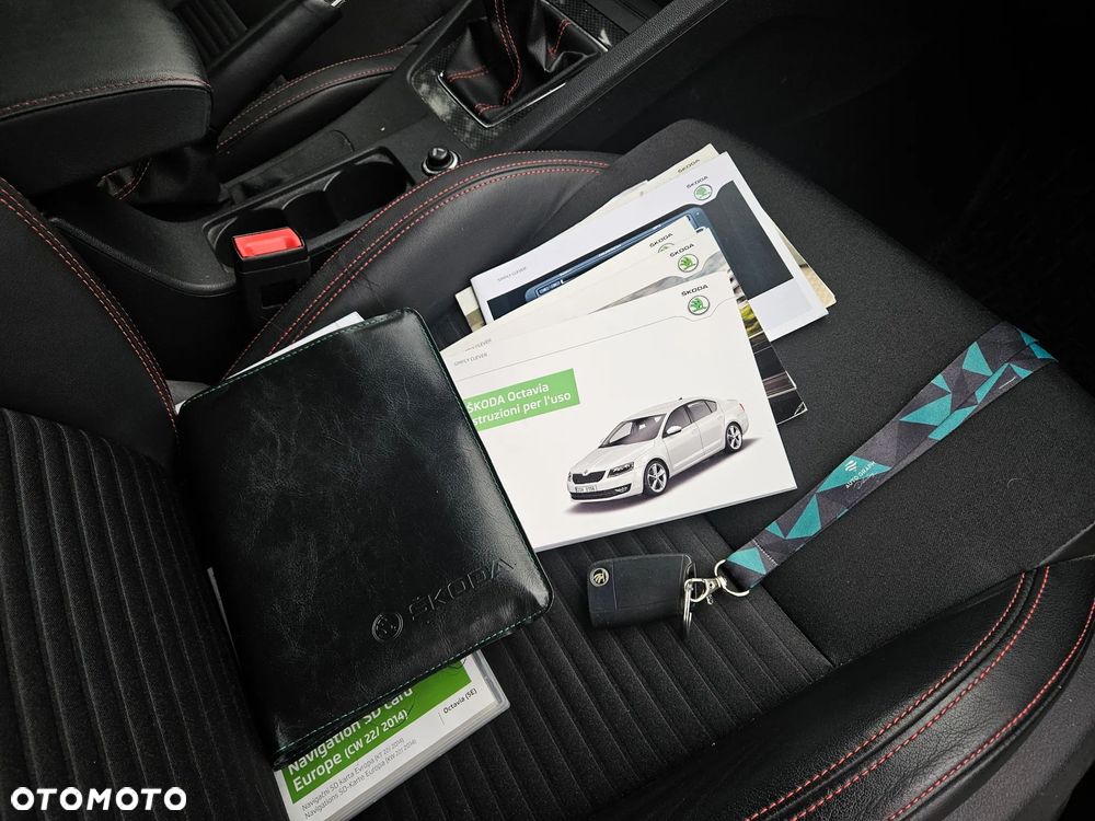 Skoda Octavia 2.0 TDI RS - 21