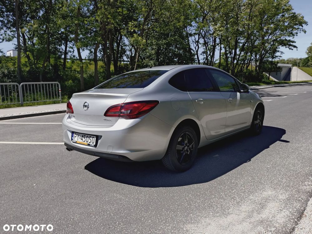 Opel Astra 1.4 T Active EU6 - 1