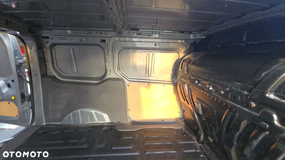 Ford Transit Connect - 22