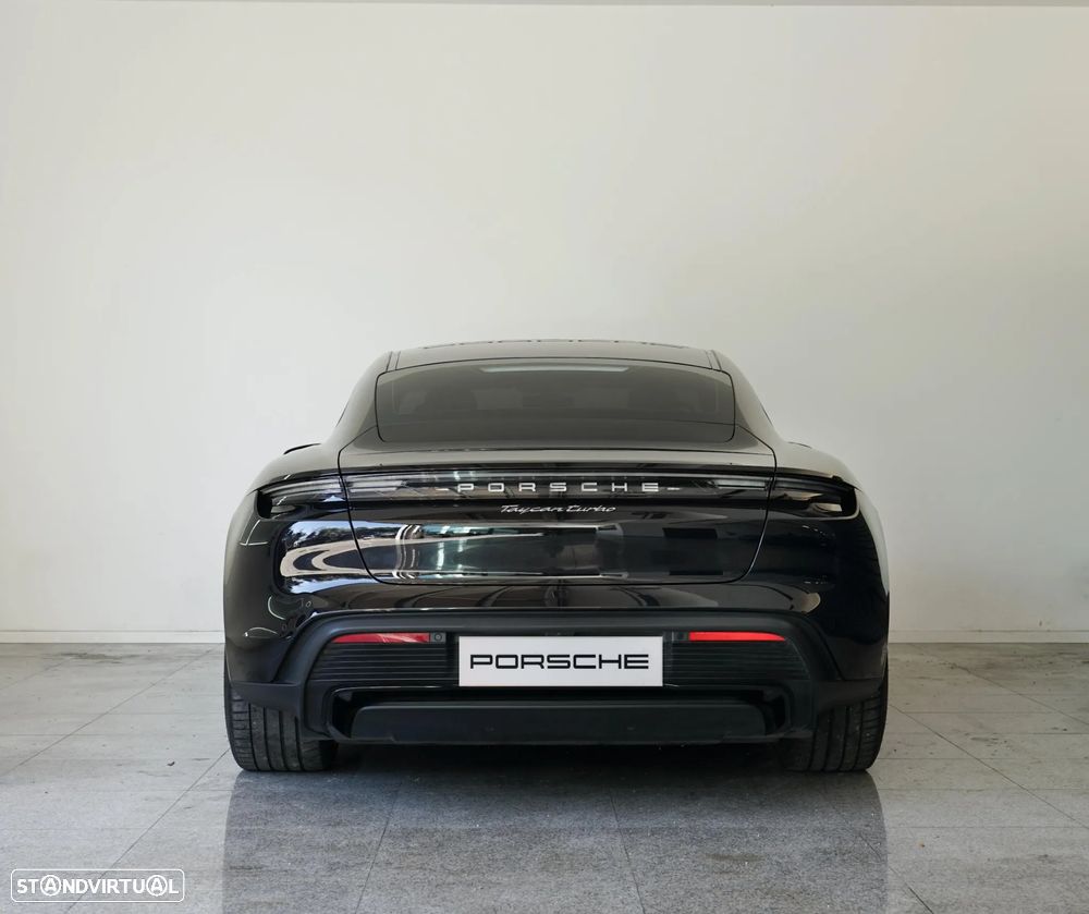 Porsche Taycan Turbo - 3