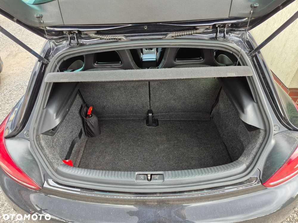 Volkswagen Scirocco 2.0 TDI - 9