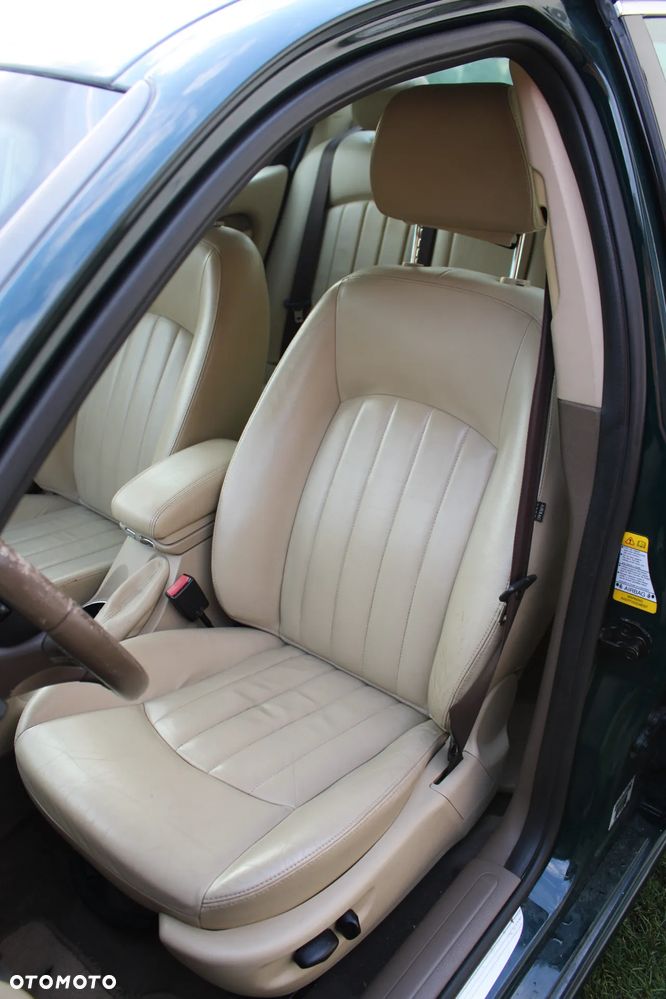 Jaguar X-Type 2.5 V6 4x4 Executive - 13