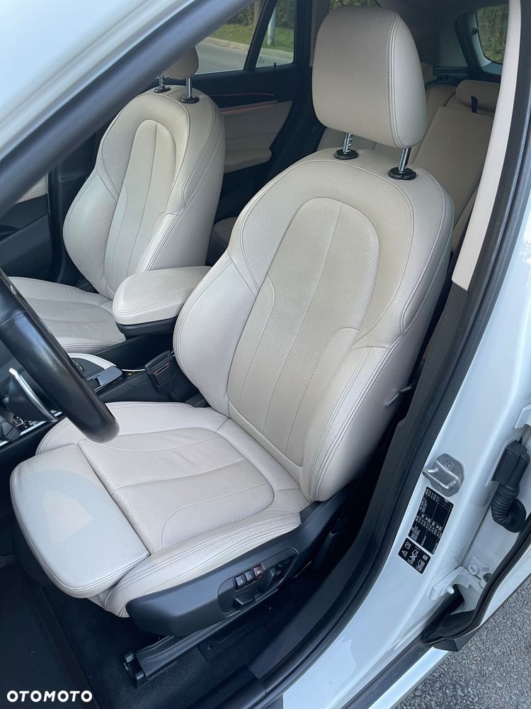 BMW X1 xDrive20d - 14