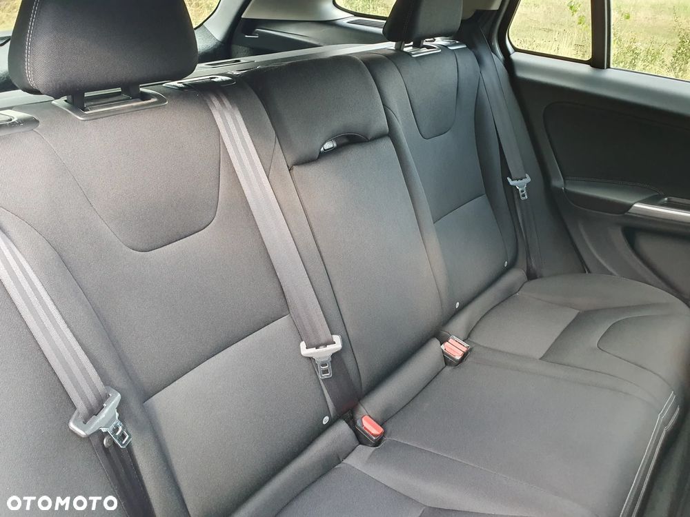 Volvo V60 - 13